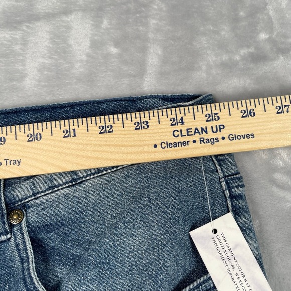 DG2 Diane Gilman Jeans Women 24WT Plus Floral Detail Cropped Slim Leg 30" Inseam - Picture 7 of 13